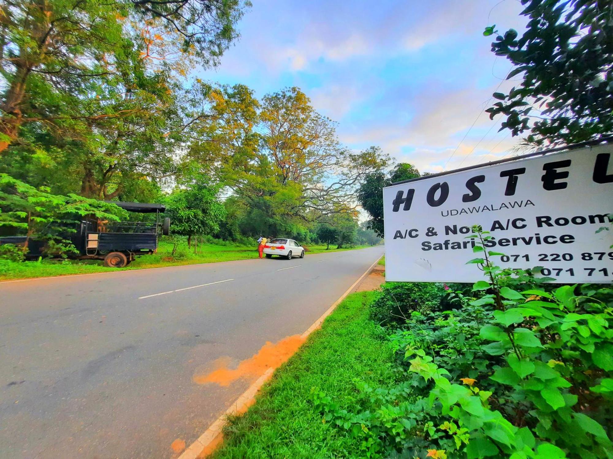 Hostel -In Front Of The National Park- Udawalawe Eksteriør bilde